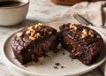 Brownie de banana sem açúcar e sem farinha vira alternativa saudável para quem quer sobremesa rápida e mais leve