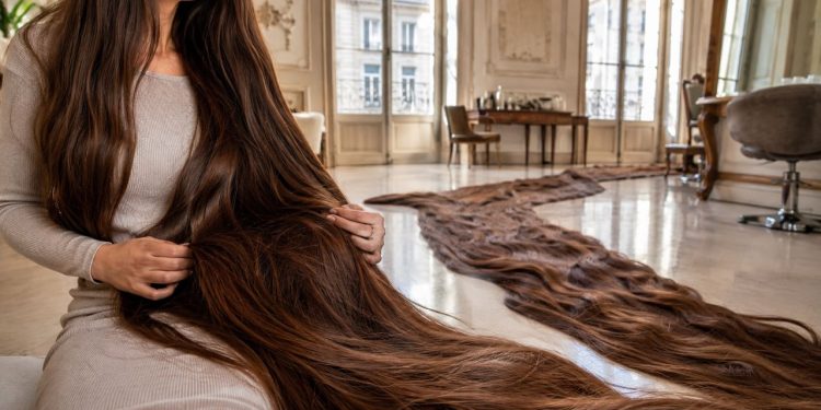 Conheça a pessoa que entrou para a história com um cabelo de tamanho extraordinário