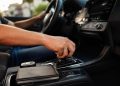 O que significa o símbolo D/S em uma transmissão automática?