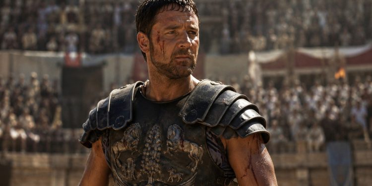 No papel de Máximo Décimo em Gladiador, Russell Crowe deixou uma frase que atravessou décadas: “O que fazemos em vida ecoa pela eternidade”
