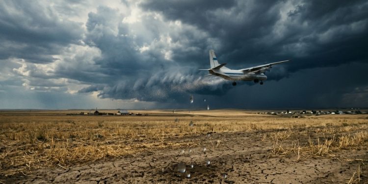 O país que está “fabricando chuva” para combater uma crise hídrica cada vez mais alarmante