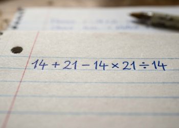 Por onde você deve começar a calcular"14 + 21 - 14 × 21 ÷ 14"?