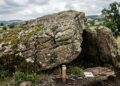 Descoberta na "Pedra de Arthur" revela paisagem cerimonial de 6.000 anos e aprofunda mistério ligado ao Rei inglês