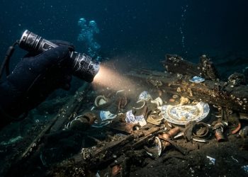 Tesouro perdido há quase 300 anos emerge das profundezas e surpreende especialistas na Noruega