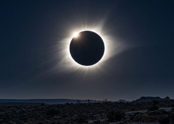 Por que os eclipses solares e lunares sempre aparecem em pares? A ciência explica esse espetáculo do céu