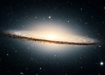 Nova imagem revela que a famosa “Galáxia do Chapéu Mexicano” é muito maior e mais complexa do que os cientistas imaginavam