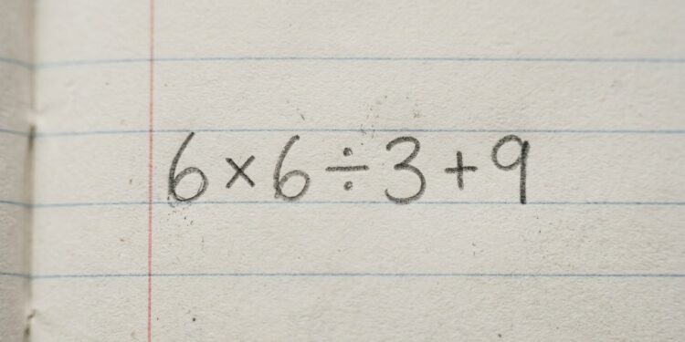 Parece impossível errar, mas muita gente falha em 6 × 6 ÷ 3 + 9