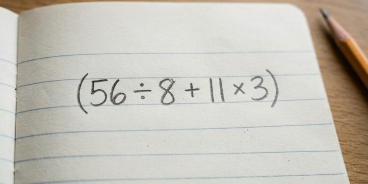 Você consegue resolver (56 ÷ 8 + 11 × 3) sem ser enganado pelo impulso?