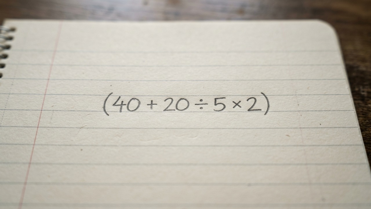 Essa equação (40 + 20 ÷ 5 × 2) parece matemática de criança, mas está ...