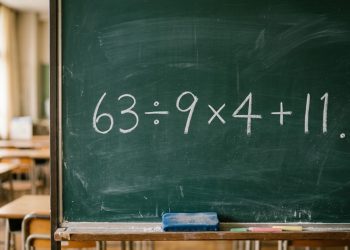 O desafio 63 ÷ 9 × 4 + 11 parece inocente, mas esconde uma armadilha cruel