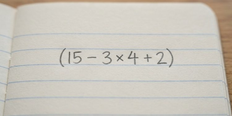 Você lembra da regra necessária para resolver (15 – 3 × 4 + 2)?