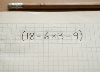 99% das pessoas respondem essa equação (18 + 6 × 3 – 9) rápido demais e erram esta conta simples