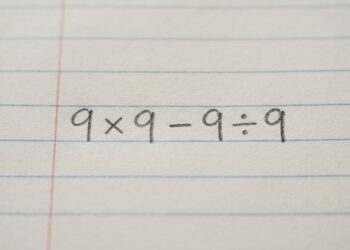 O desafio matemático 9 × 9 − 9 ÷ 9 que parece um conta simples de alunos do fundamental, mas engana muita gente