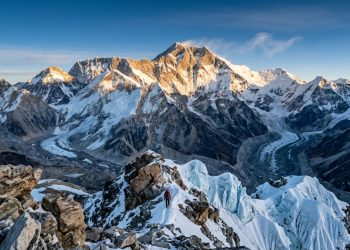 O segredo geológico que faz o Everest crescer lentamente há milhões de anos