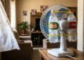 O truque caseiro que transforma um simples ventilador em um “ar-condicionado improvisado” em minutos