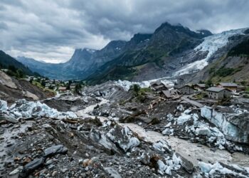 A geleira que entrou em colapso e desencadeou uma sequência de desastres geológicos impossíveis de conter na Suíça