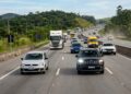 Motoristas que andam devagar na faixa da esquerda certamente devem conhecer o Art. 198 do CTB