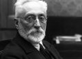 Miguel de Unamuno, o grande filósofo, acreditava que ninguém conhece totalmente a si mesmo: “Cada pessoa é três: aquela que ela acredita ser, aquela que os outros acreditam que ela seja e aquela que ela realmente é”