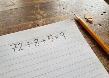 Só os mais atentos conseguem resolver 72 ÷ 8 + 5 × 9 corretamente na primeira tentativa