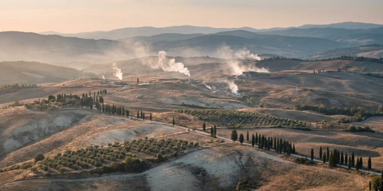 Paisagem geotérmica da Toscana esconde um reservatório gigante de magma profundo