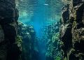 A fenda submersa na Islândia, onde água glacial filtra por até 100 anos e revela dois continentes debaixo d’água