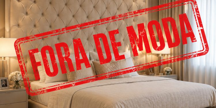 Dê adeus as camas com cabeceiras altas: elas estão perdendo espaço para uma estética minimalista, elegante e super acessível que conquista designers em 2026