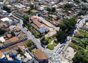 Famílias deixam destinos óbvios por essa cidade paulista reconhecida por lei como Capital Nacional da Cerâmica