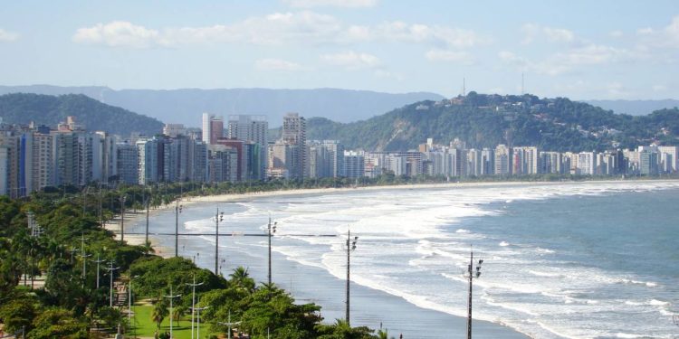 Turismo seguro e infraestrutura familiar em Santos.