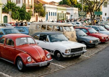 Os 10 carros que desapareceram das ruas brasileiras e ainda deixam saudade