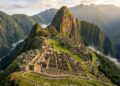 Escondida entre montanhas, esta antiga cidade sobrevive há mais de 570 anos com um sistema de água ainda funcionando