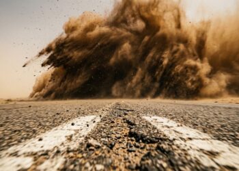 Quando uma avalanche de areia engoliu uma estrada e provocou um dos acidentes mais devastadores dos EUA