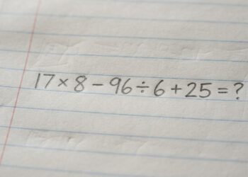 Seu cérebro pode cair nesta armadilha matemática escondida nessa conta 17 × 8 − 96 ÷ 6 + 25 que é aparentemente fácil