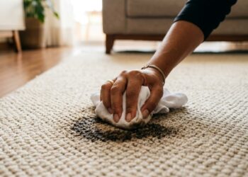 Dois ingredientes comuns estão entre os aliados mais conhecidos de quem busca manter os tapetes limpos por mais tempo