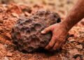 Garimpeiro encontra rocha que resistiu a tudo e descobre um meteorito de 17 kg mais antigo que a Terra
