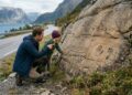Um pai e sua filha encontraram uma descoberta de 3.000 anos escondida em uma estrada na Noruega