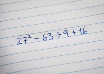 Este cálculo viral colocou a internet para pensar: você sabe a resposta de 27² − 63 ÷ 9 + 16?