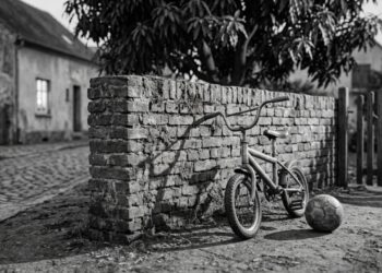 A autonomia associada à infância nos anos 60 com os riscos e práticas educativas