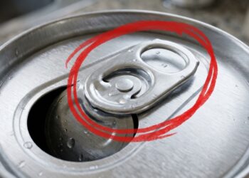 Você sabe para que serve a argola de metal nas latinhas de refrigerante?
