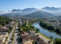 Resende, Rio de Janeiro Cidade que lidera como 1ª em qualidade de vida entre 92 cidades do Rio de Janeiro, que reúne AMAN, cinco montadoras e a Serra da Mantiqueira P