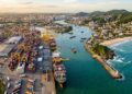Itajaí reúne praias, porto movimentado e uma rotina urbana perto do mar //