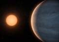 A aproximadamente 100 anos-luz da Terra, cientistas encontram um planeta quase 7 vezes mais massivo, com um ano que dura só 61 dias