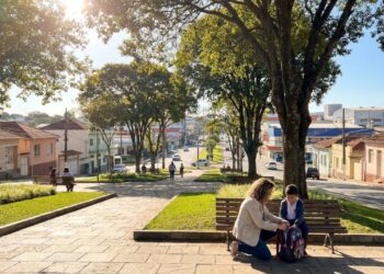 Mineiros escolhem essa cidade, eleita a 6ª mais desenvolvida do estado, que tem a força das grandes indústrias com o sossego, custo mais baixo e o ar fresco do interior