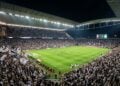 Com um telão de 170 metros e 49 mil lugares, esse estádio é um dos mais modernos de SP e foi palco da abertura da Copa do Mundo