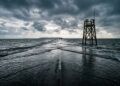 Estrada submersível que liga Noirmoutier ao continente francês