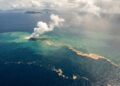Satélites da NASA acompanham uma erupção submarina que pode criar uma nova ilha ao norte de Papua-Nova Guiné