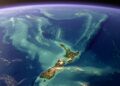 No sudoeste do Pacífico, geólogos mapearam um continente submerso maior que a Índia, de aproximadamente 5 milhões de km² e quase invisível na superfície